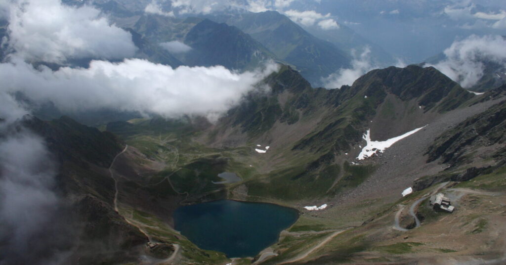 Zicht vanaf Pic du Midi, Franse Pyreneeën - (c) Marcel Bernaer